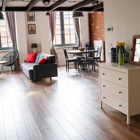 Redcity Loft Zyrardow Exterior foto